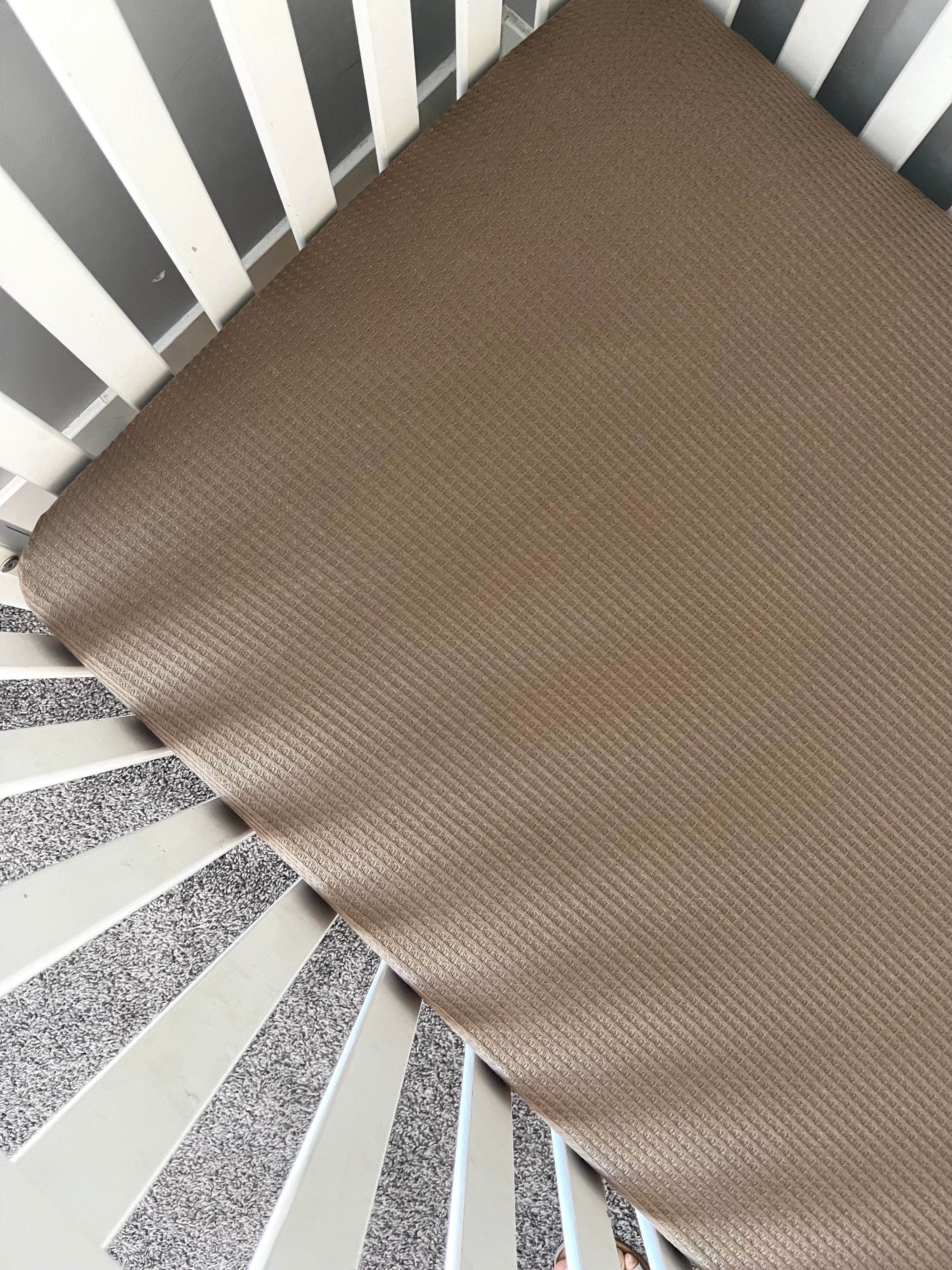 Mocha fitted crib sheet | waffle