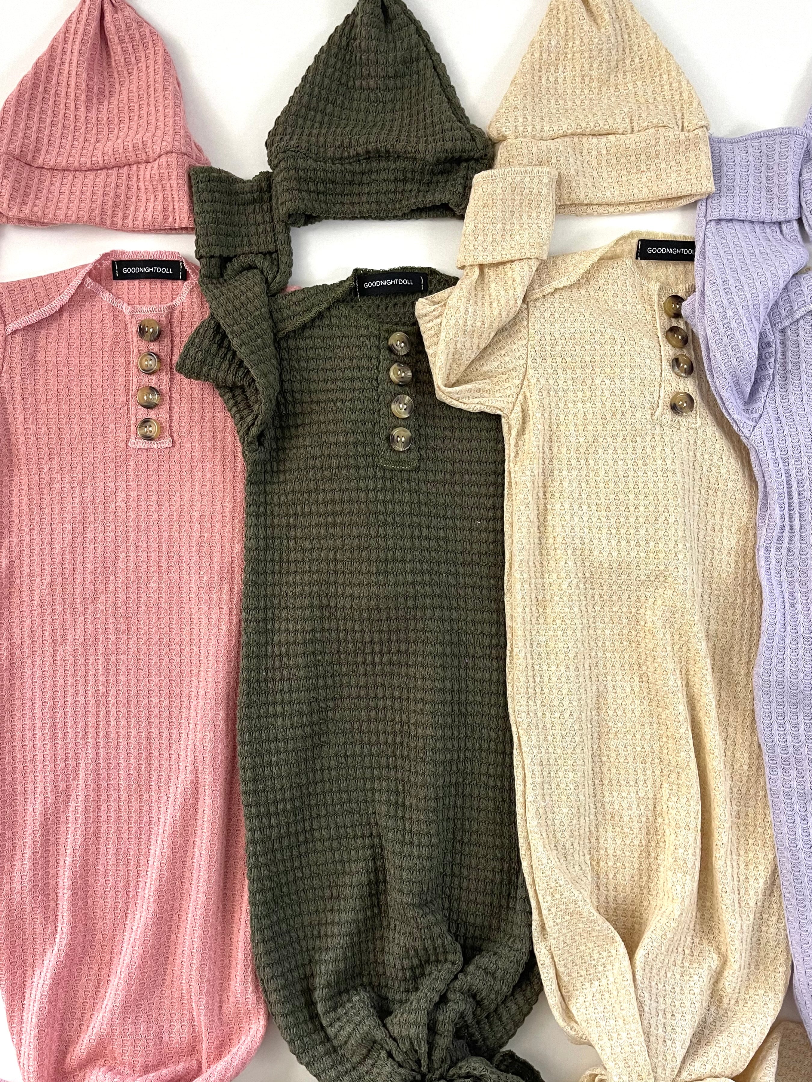 Waffle knit knotted gown and hat