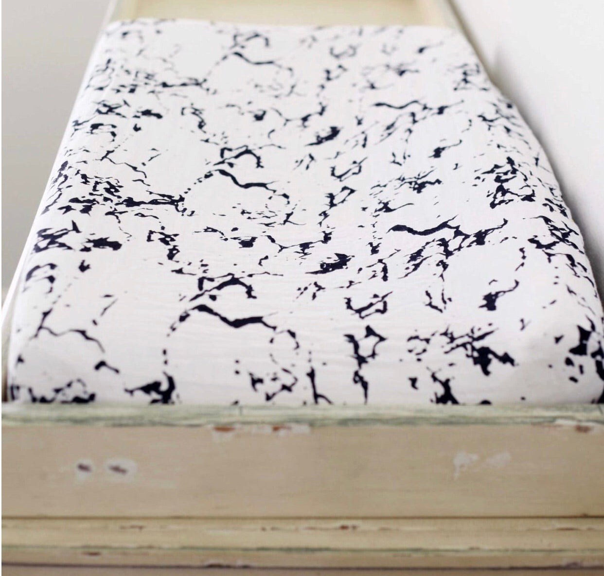 Organic Changing Pad Cover | B+W Marble